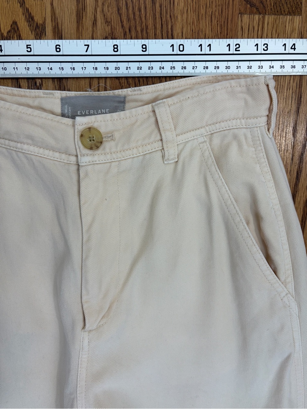 Everlane The Utility Barrel 100% TENCEL™ Lyocell Cream High-Waist Pants (00) - Picture 4 of 9